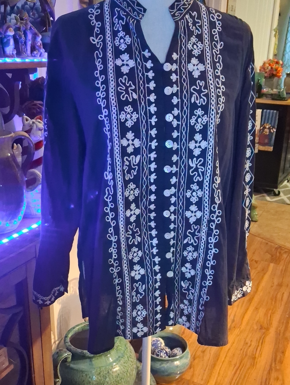 A Embroidered Navy Blue Women's Tunic Top By Chico's